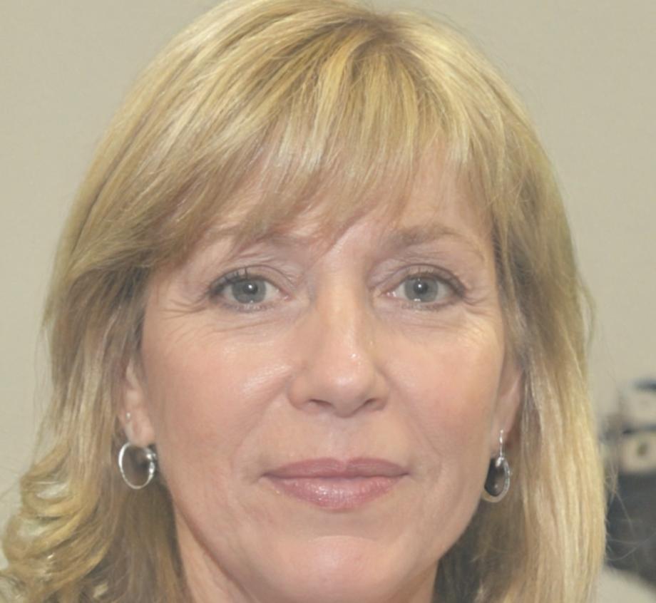 Directora de Programas Financieros